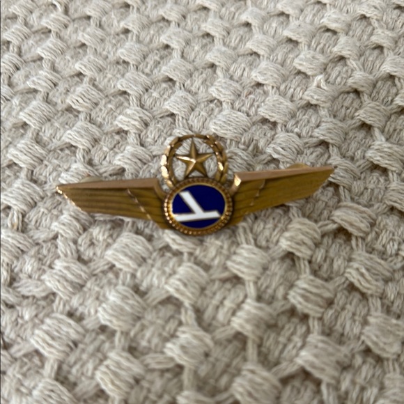 RARE Vintage Eastern Airlines Senior Captain Pilot Wing 10k Gold Filled
